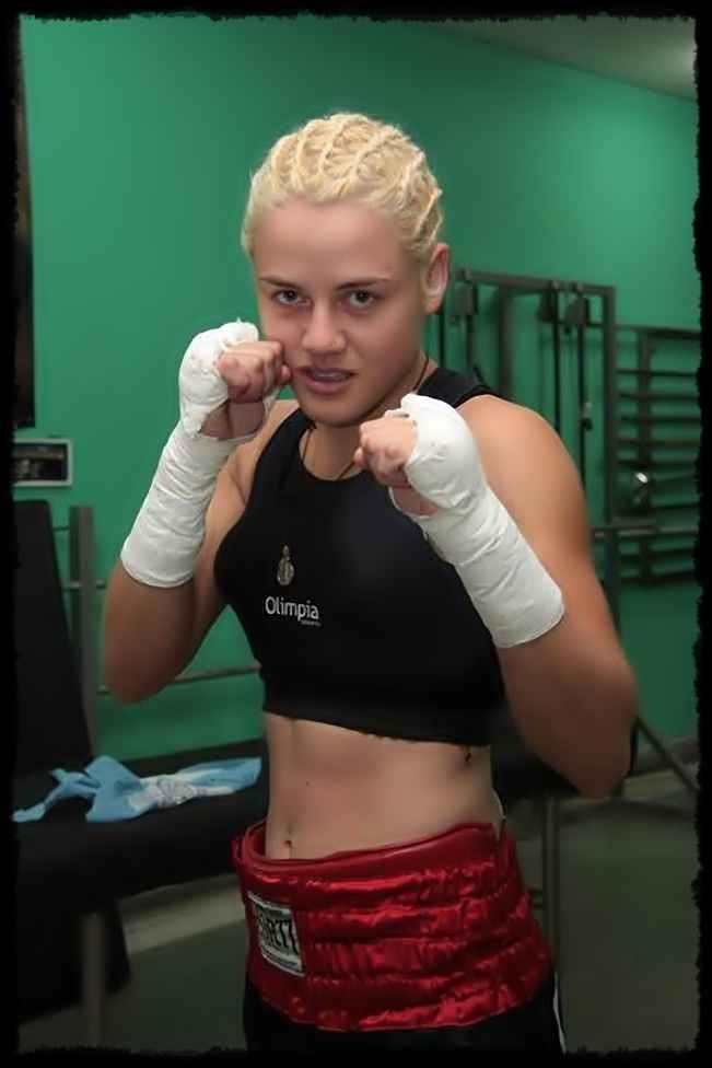 Daniela Romina Bermudez (La Bonita) - Boxer Profile, Wiki Boxrec - Women Bo...